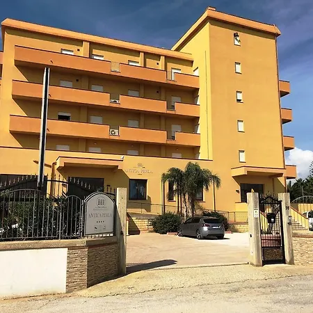 Antica Perla Hotel 4*